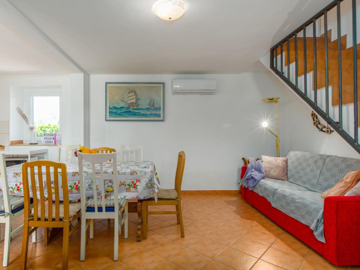 Holiday Home Villa Lucky By Interhome Brtonigla Exterior foto