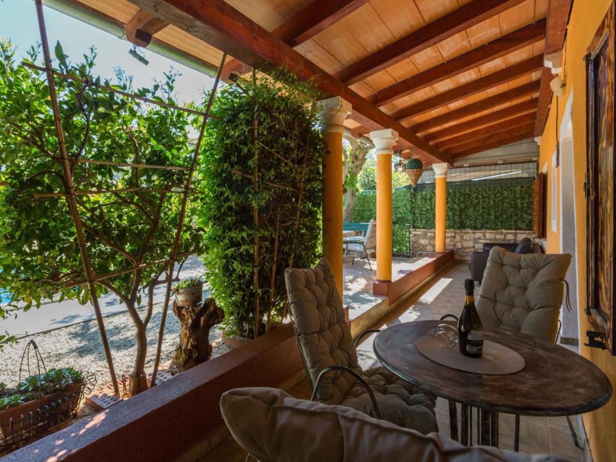 Holiday Home Villa Lucky By Interhome Brtonigla Exterior foto